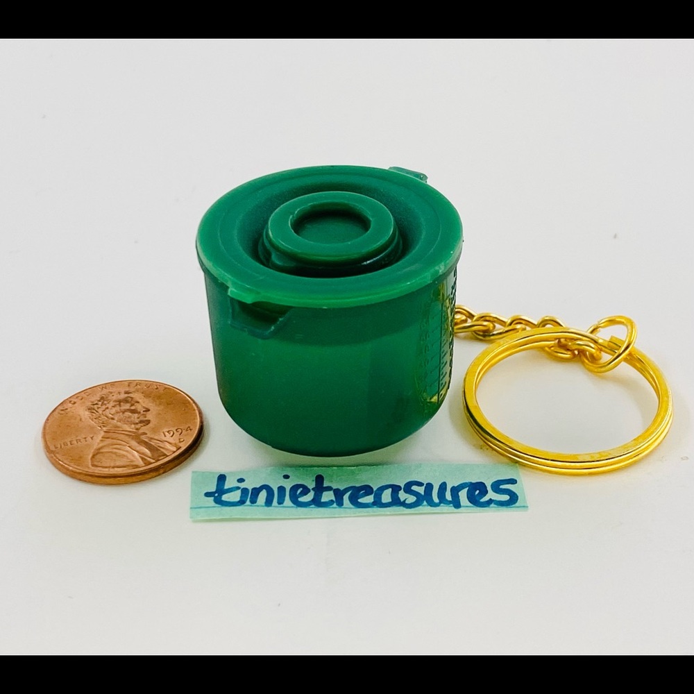 Tupperware RARE keychain mix n por in green tinietreasures